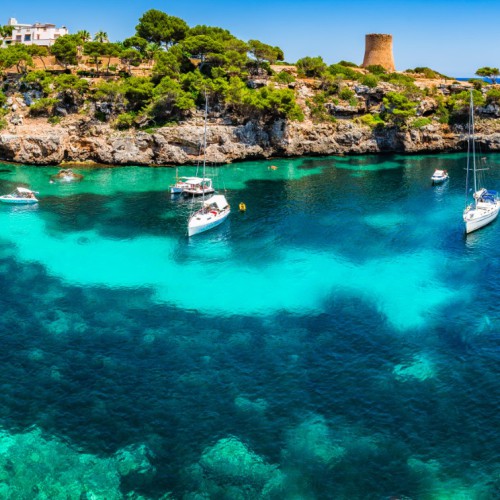 Cala Pi Segelboote im Meer