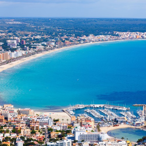  Blick über Stadt und Strand