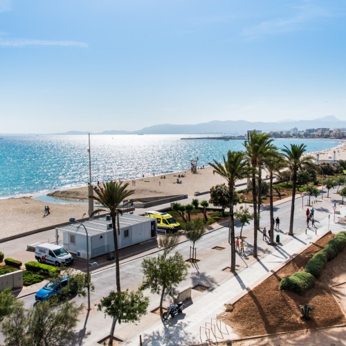 Strand, Meer und Landschaft