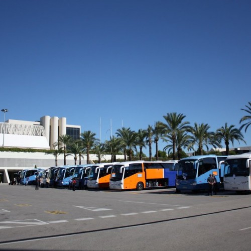 Bussen bij vliegveld Palma de Mallorca
